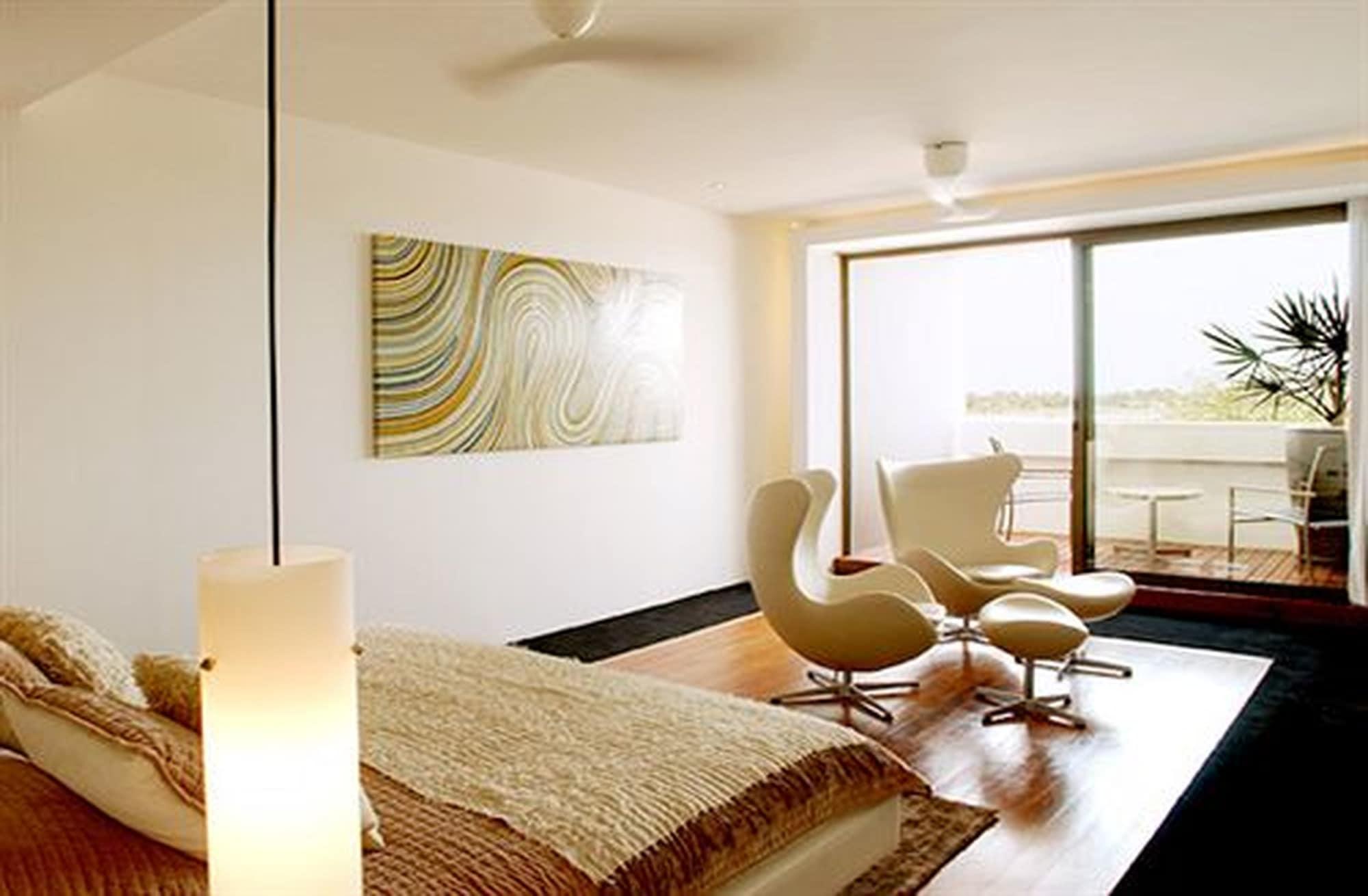 The Quay Boutique Hotel Пном Пен Екстериор снимка
