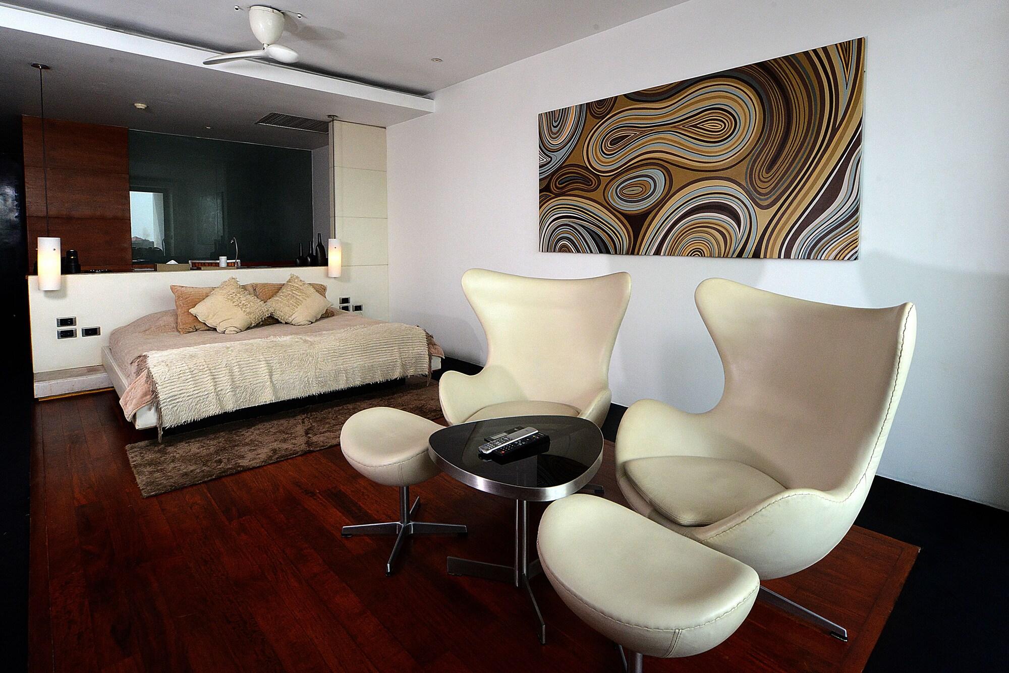 The Quay Boutique Hotel Пном Пен Екстериор снимка